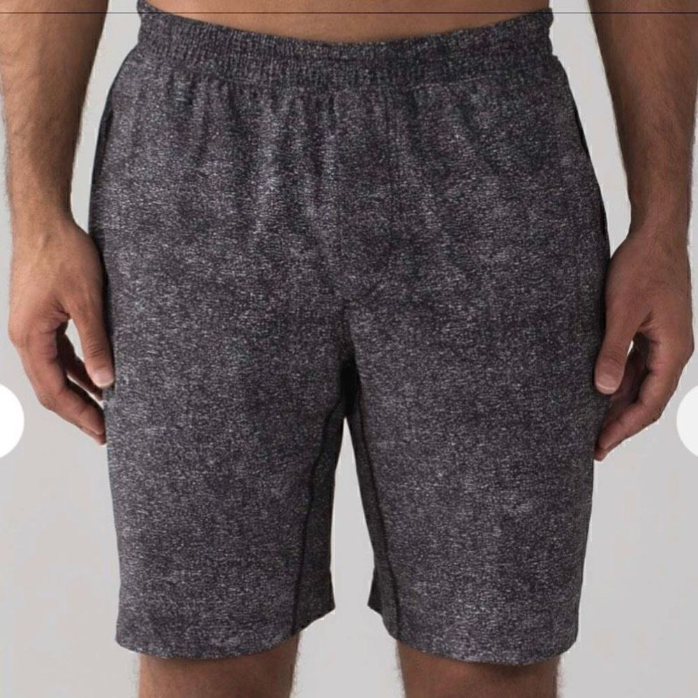 Lululemon Pace Braker Short 9” Built in brief sweat wicking M